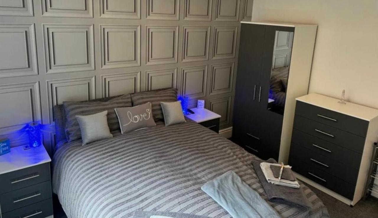 Sea View Apartment Large Balcony Whirlpool Bath 2 Bedrooms Sky Glass Tv Bridlington Eksteriør bilde