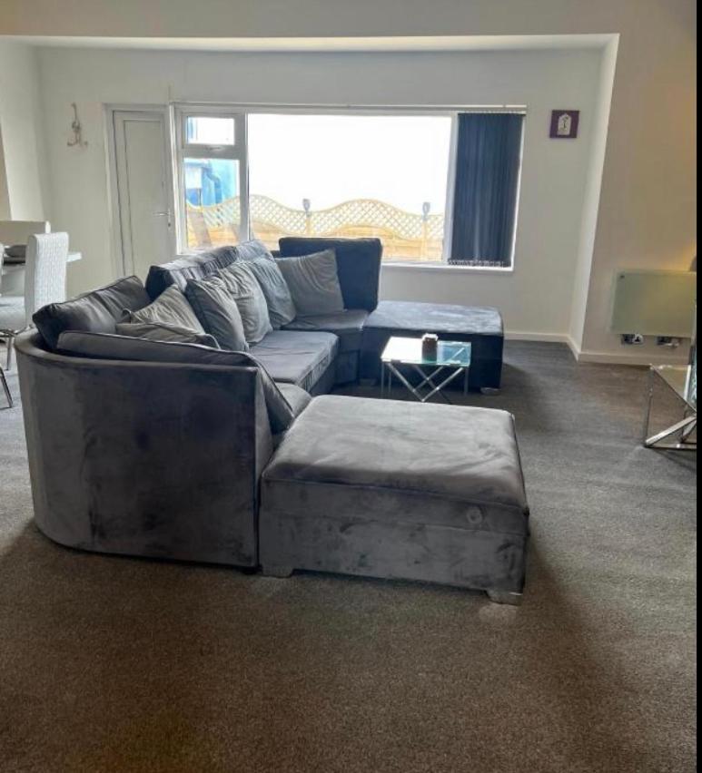 Sea View Apartment Large Balcony Whirlpool Bath 2 Bedrooms Sky Glass Tv Bridlington Eksteriør bilde